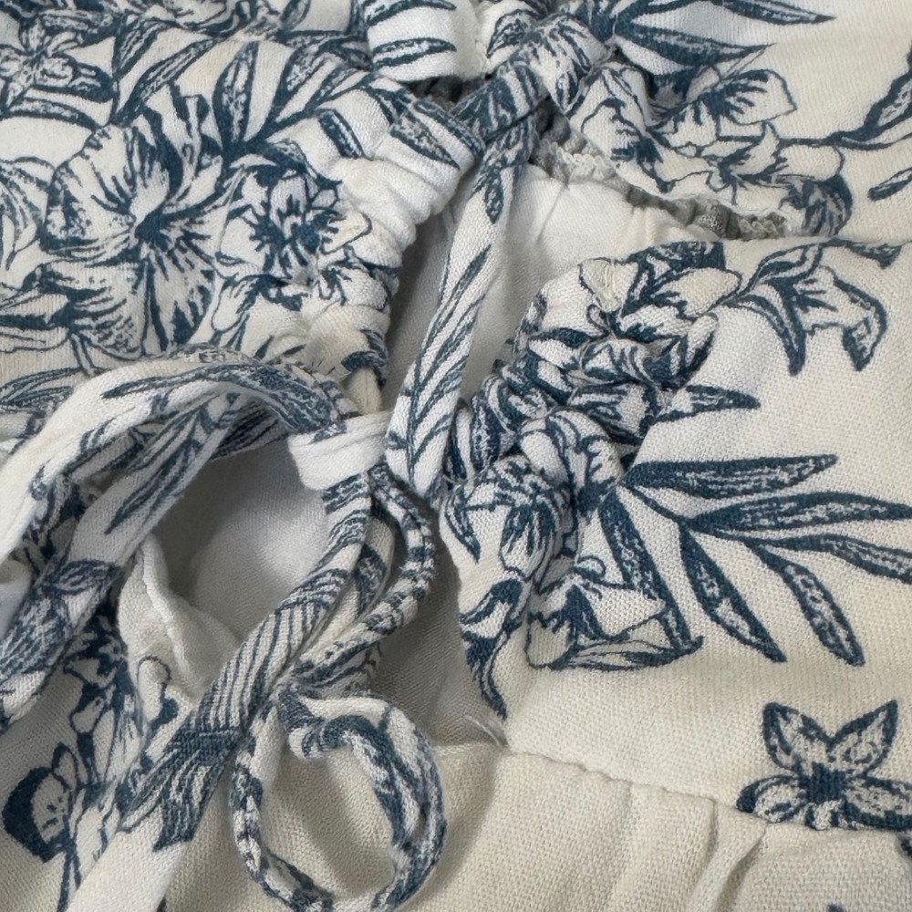 Gypsy and Gold Mini Dress Sz Medium Tropical Floral Summer Tiered Sun White Blue - Picture 8 of 9